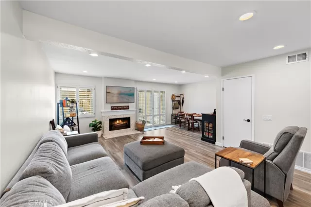 MLS: OC24199580 Condo For Sale