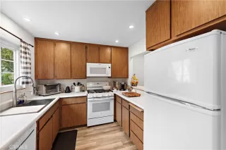 Photo #6: OC24199580 Listing 