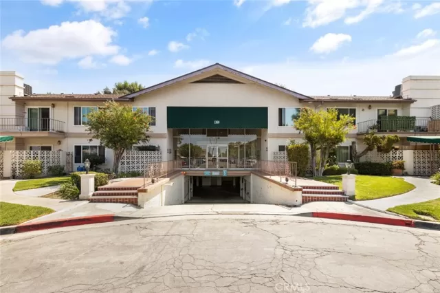 MLS: OC24199735 Condo For Sale