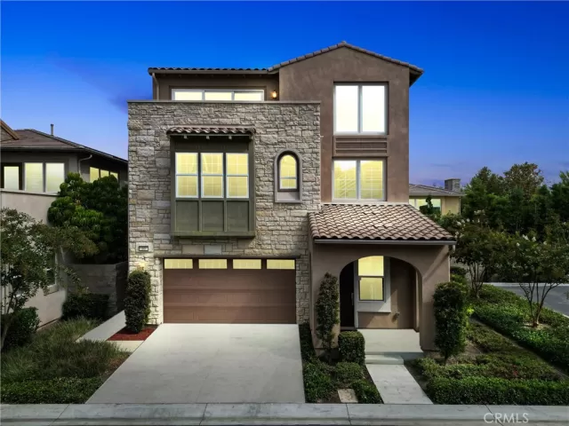 MLS: OC24200201 Condo For Sale