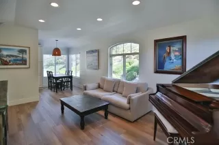 Photo #5: OC24200336 Listing