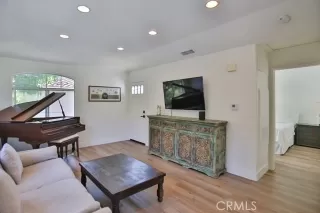 Photo #6: OC24200336 Listing