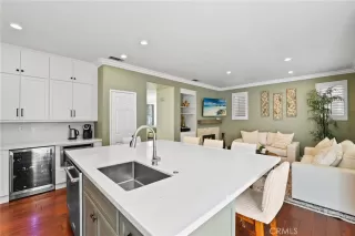 Photo #6: OC24200447 Listing 