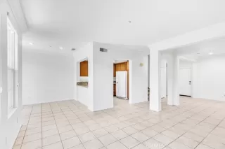 Photo #5: OC24200867 Listing 