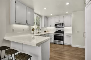 Photo #2: OC24200937 Listing 