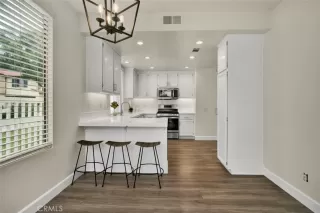 Photo #4: OC24200937 Listing 