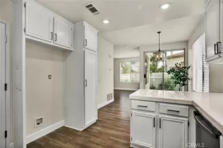 Photo #5: OC24200937 Listing 