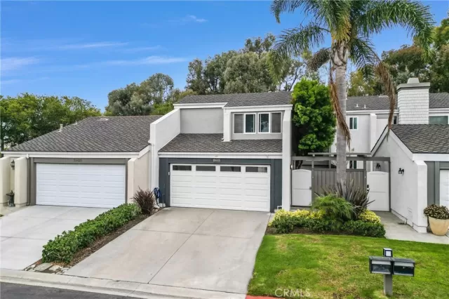 MLS: OC24201594 Condo For Sale