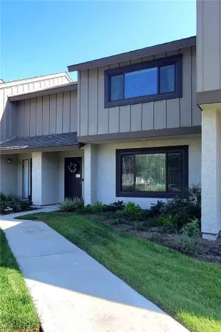 Photo #6: OC24201830 Listing 