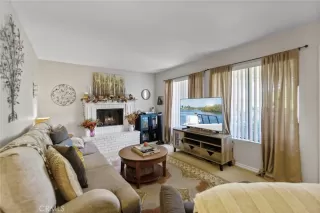 Photo #5: OC24203170 Listing 