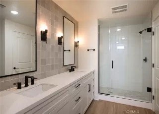 Photo #2: OC24203448 Listing 