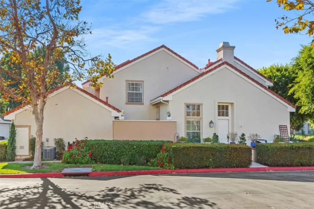 MLS: OC24203461 Condo For Sale