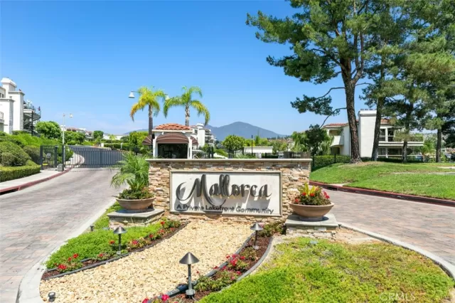 MLS: OC24203530 Condo For Sale