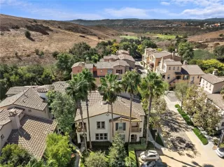 Photo #6: OC24203856 Listing 