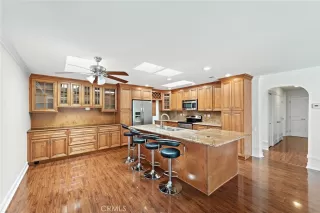 Photo #4: OC24204084 Listing