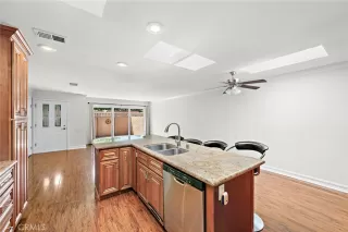 Photo #5: OC24204084 Listing