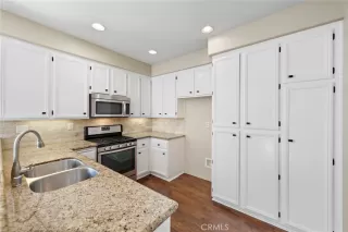 Photo #4: OC24204093 Listing 