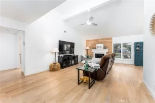 Photo #6: OC24204221 Listing 