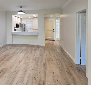 Photo #4: OC24204307 Listing 