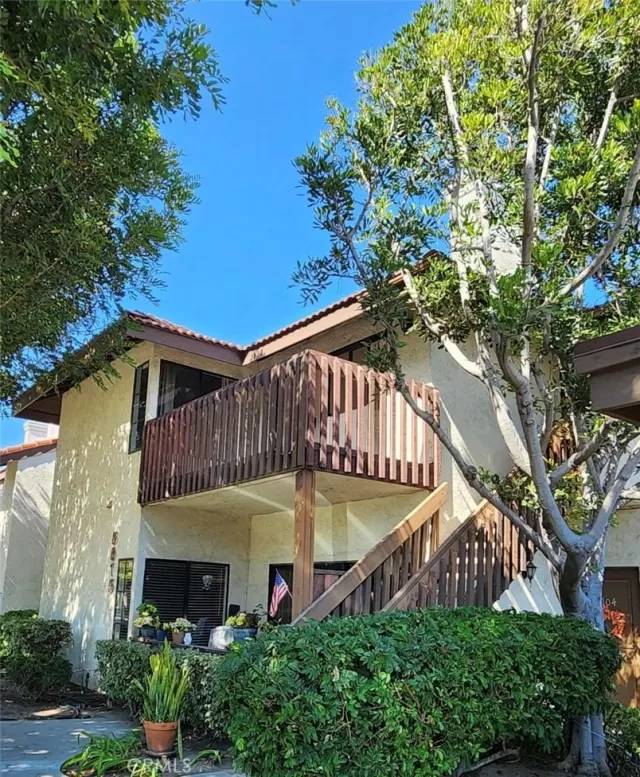 MLS: OC24204465 Condo For Sale