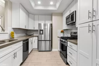 Photo #6: OC24204735 Listing 