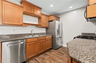 Photo #5: OC24204901 Listing 