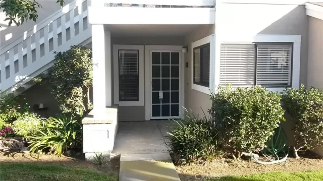 MLS: OC24205257 Condo For Sale