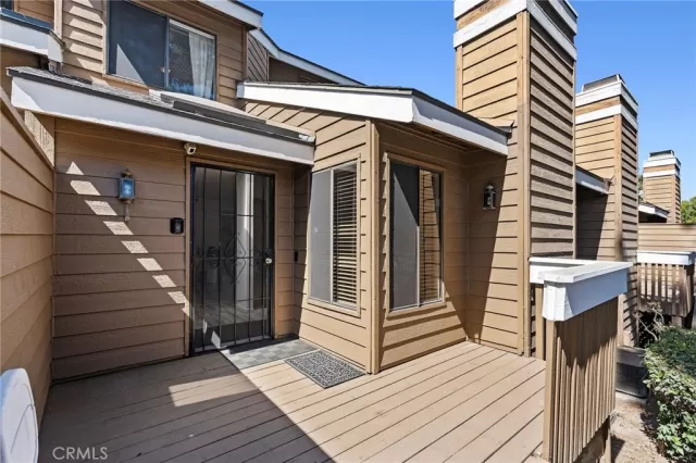 MLS: OC24205449 Condo For Sale