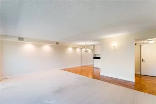 Photo #4: OC24205521 Listing