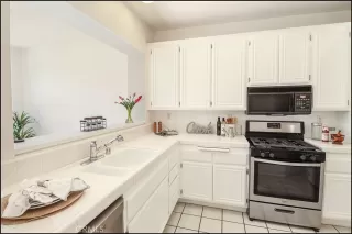 Photo #5: OC24205778 Listing 