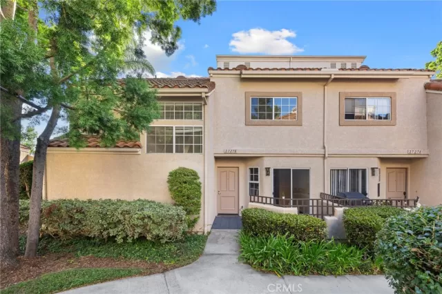 MLS: OC24206164 Condo For Sale