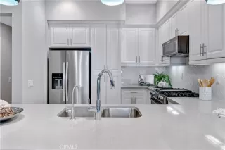 Photo #4: OC24206643 Listing