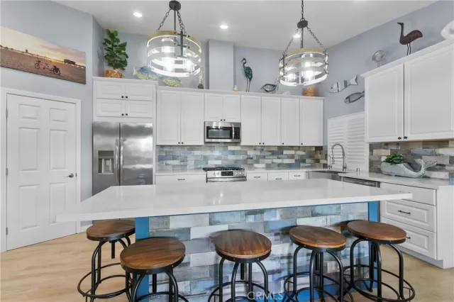 MLS: OC24207571 Condo For Sale