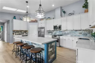 Photo #1: OC24207571 Listing 