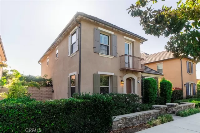 MLS: OC24207752 Condo For Sale