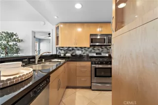 Photo #6: OC24208106 Listing