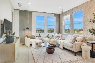 Photo #2: OC24208544 Listing 