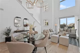 Photo #3: OC24209530 Listing