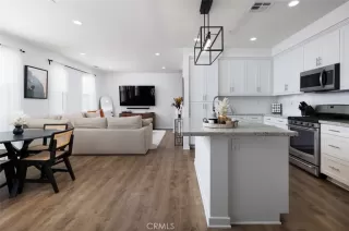 Photo #6: OC24210032 Listing