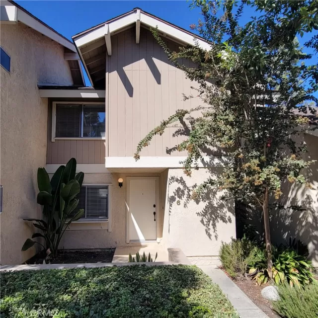 MLS: OC24210166 Condo For Sale