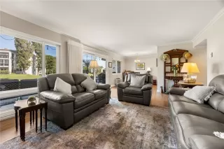 Photo #5: OC24210557 Listing 