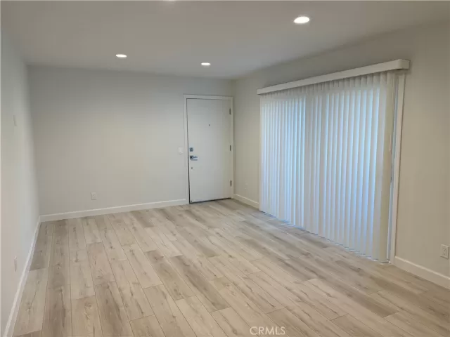 MLS: OC24210924 Condo For Sale