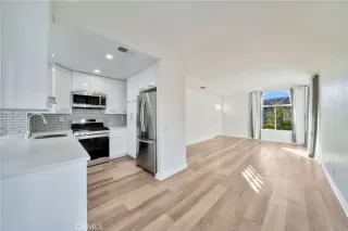 Photo #6: OC24211106 Listing