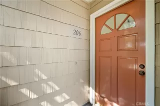 Photo #2: OC24211298 Listing