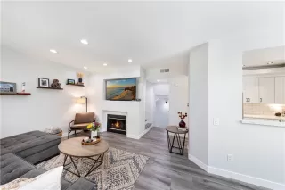 Photo #6: OC24211390 Listing 