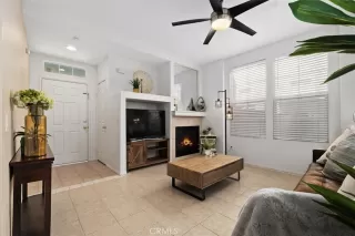 Photo #4: OC24211408 Listing 