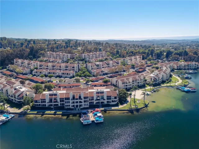 MLS: OC24211975 Condo For Sale