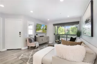 Photo #4: OC24212061 Listing 