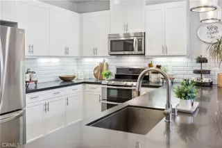 Photo #3: OC24212664 Listing 