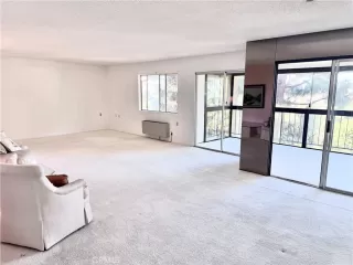 Photo #3: OC24213263 Listing